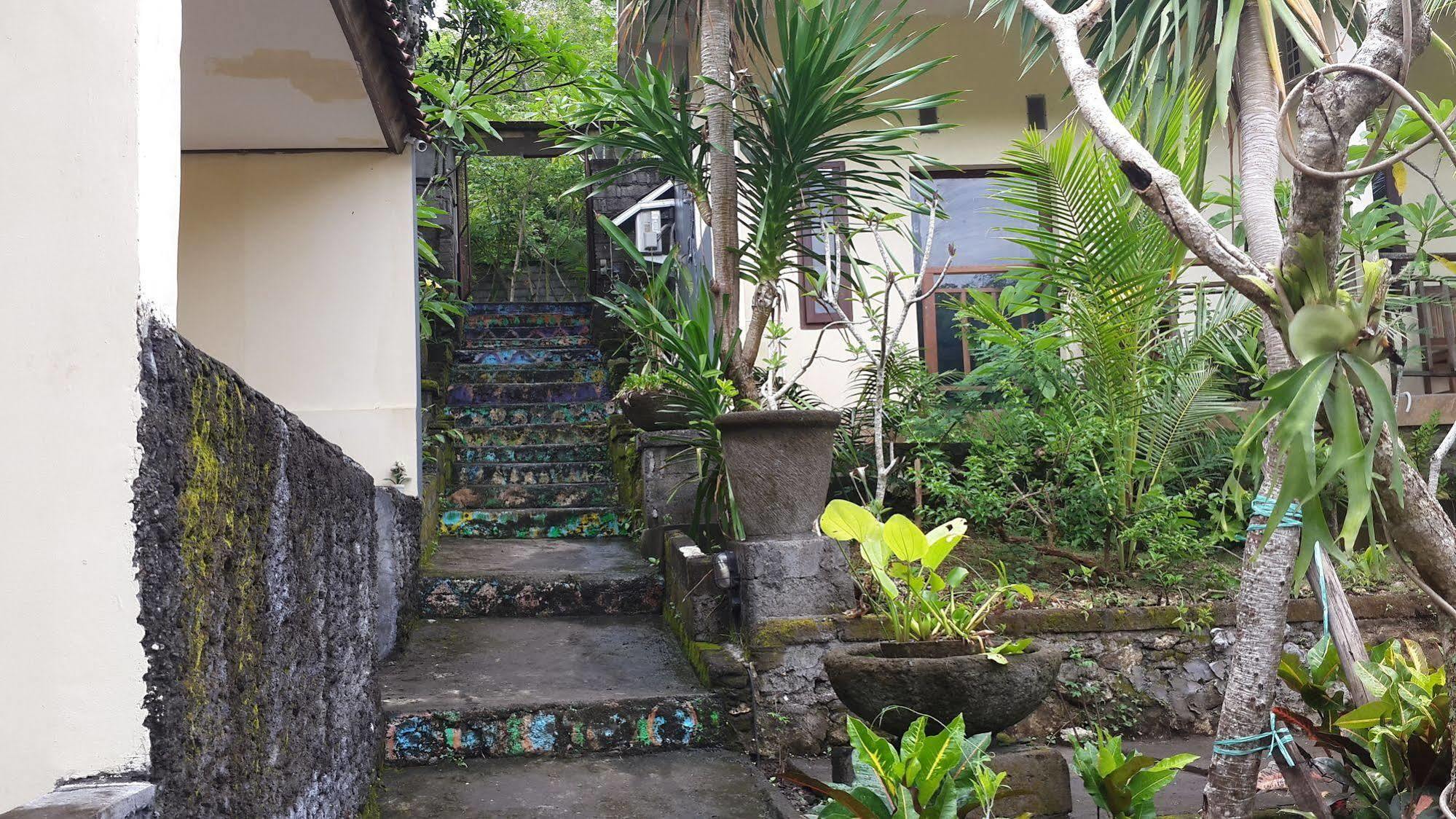 Belong Bunter Homestay Uluwatu Exterior foto